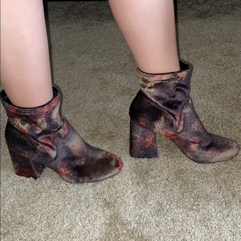 Floral velvet booties